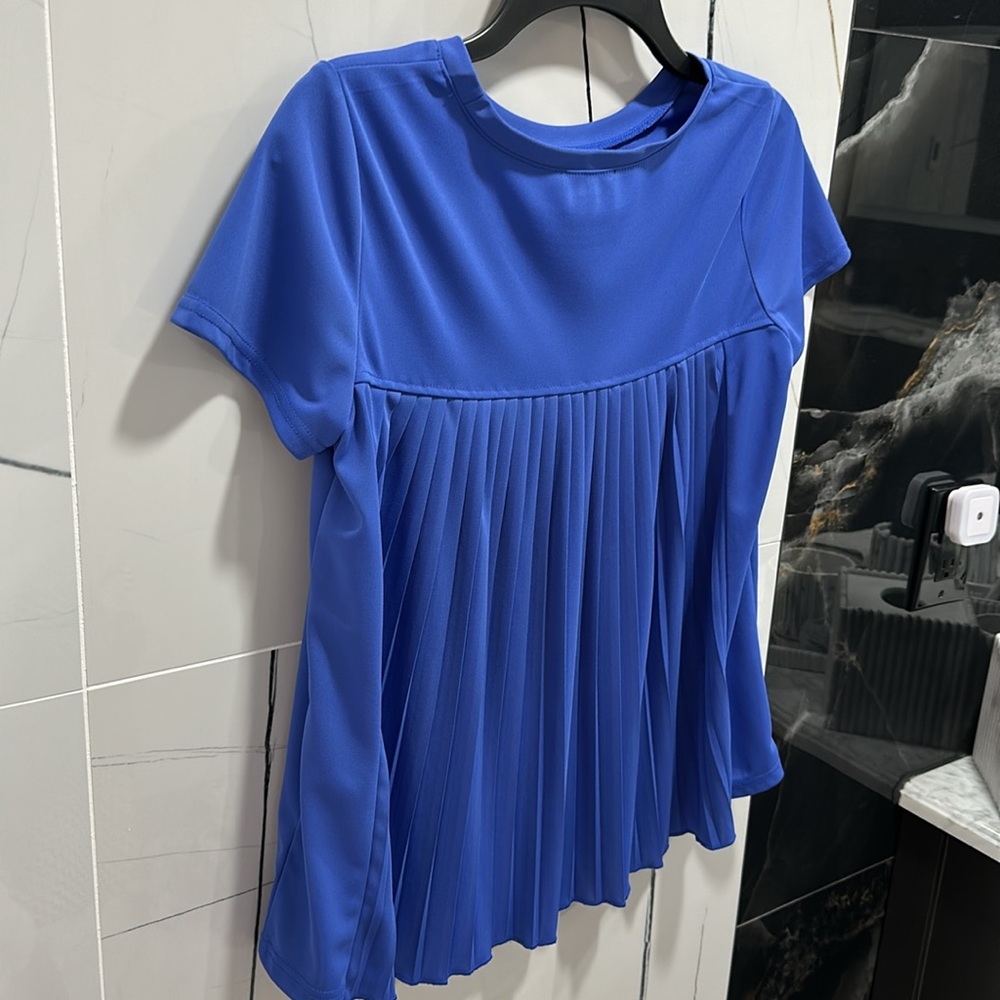 Top - Picture 3 of 4